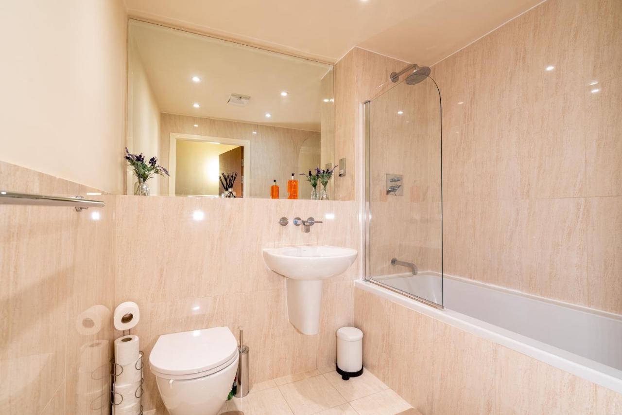 Avril Serviced Apartment Бирмингам Екстериор снимка