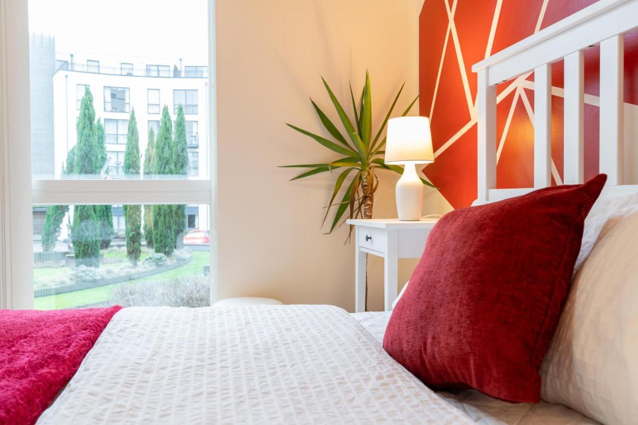 Avril Serviced Apartment Бирмингам Екстериор снимка