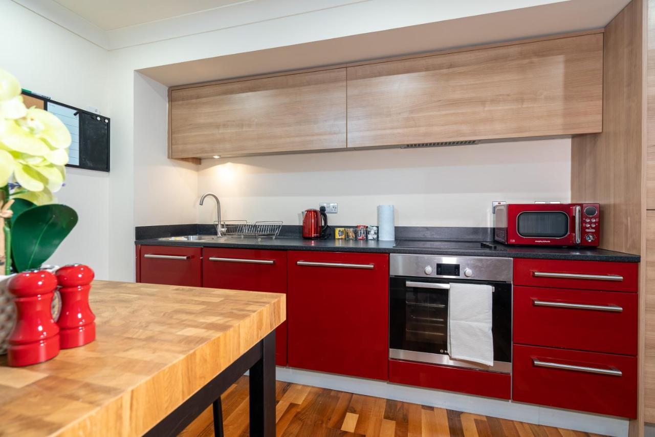 Avril Serviced Apartment Бирмингам Екстериор снимка
