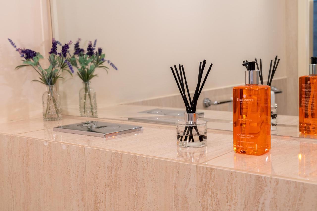 Avril Serviced Apartment Бирмингам Екстериор снимка