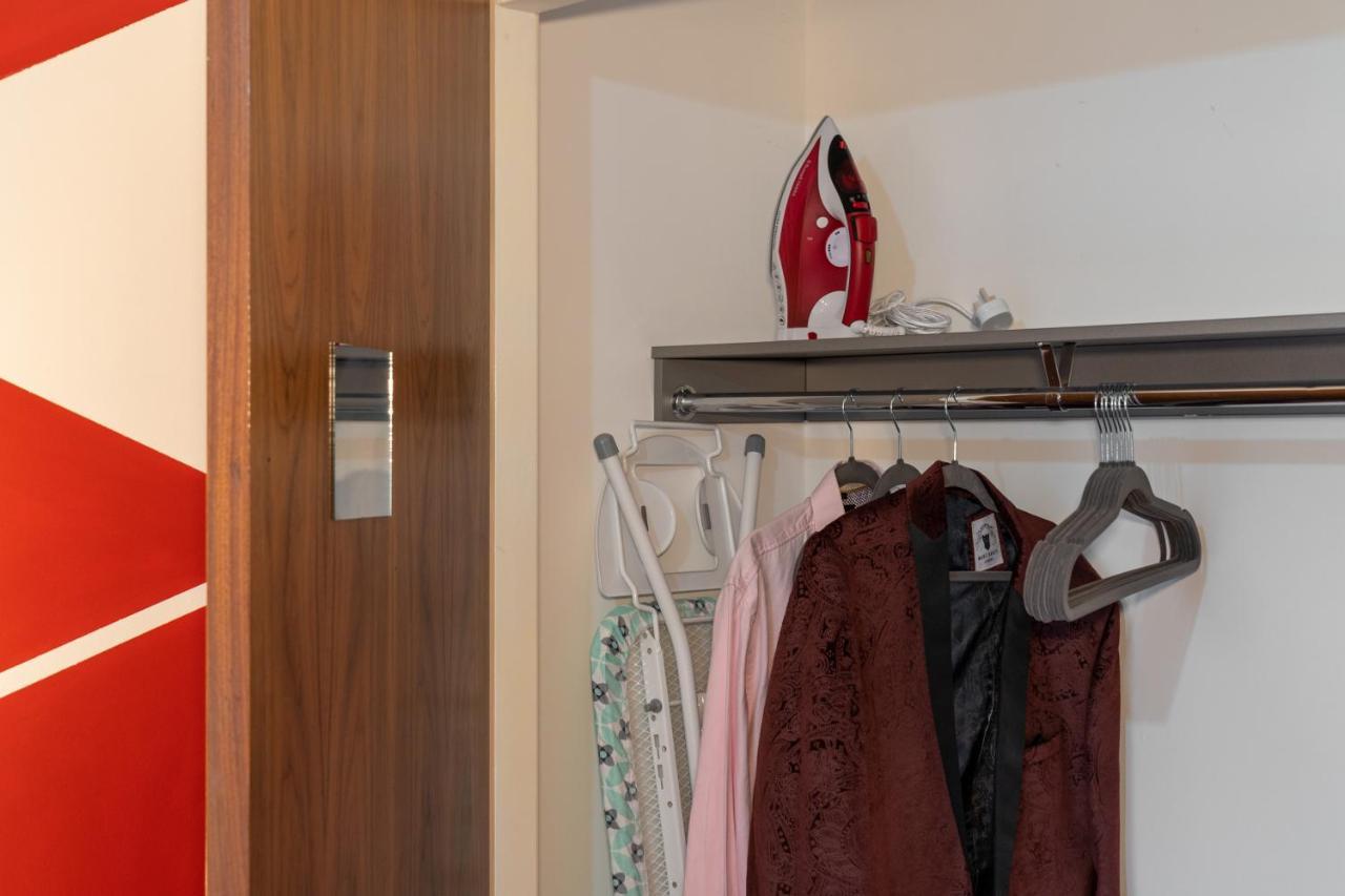 Avril Serviced Apartment Бирмингам Екстериор снимка
