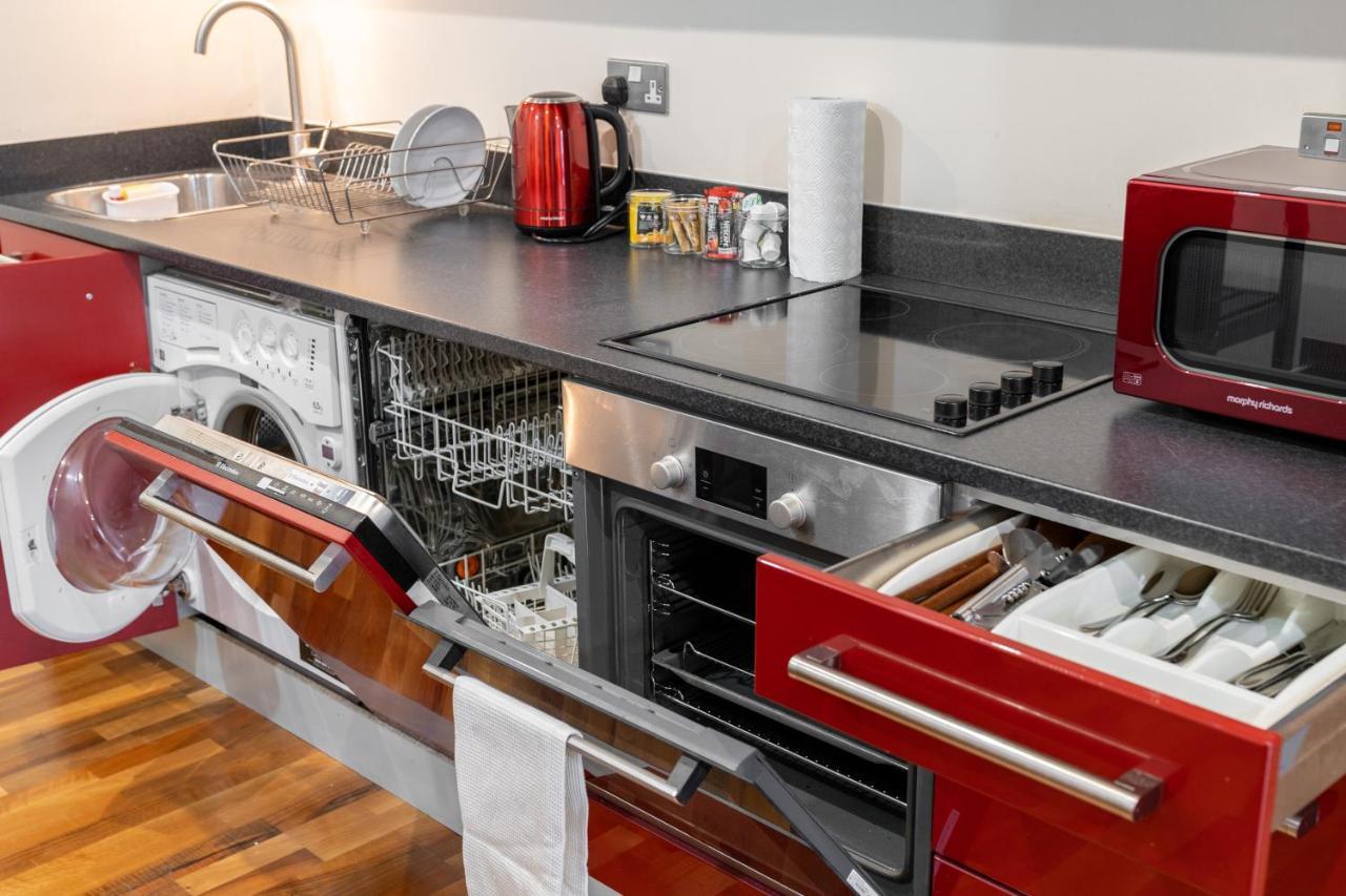 Avril Serviced Apartment Бирмингам Екстериор снимка