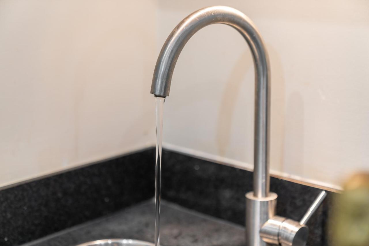 Avril Serviced Apartment Бирмингам Екстериор снимка